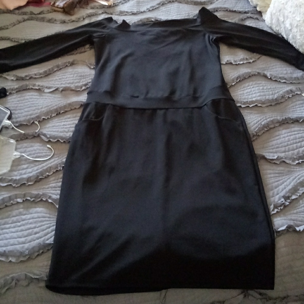 Dress - Picture 2 of 2